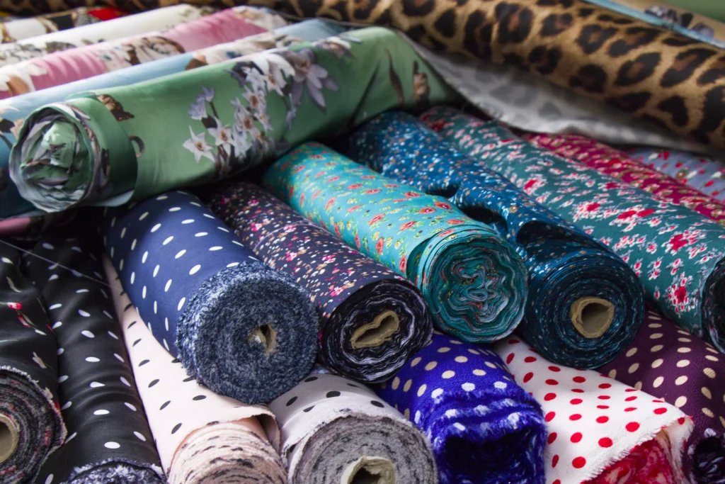 İran dokumaları farklı renkleri