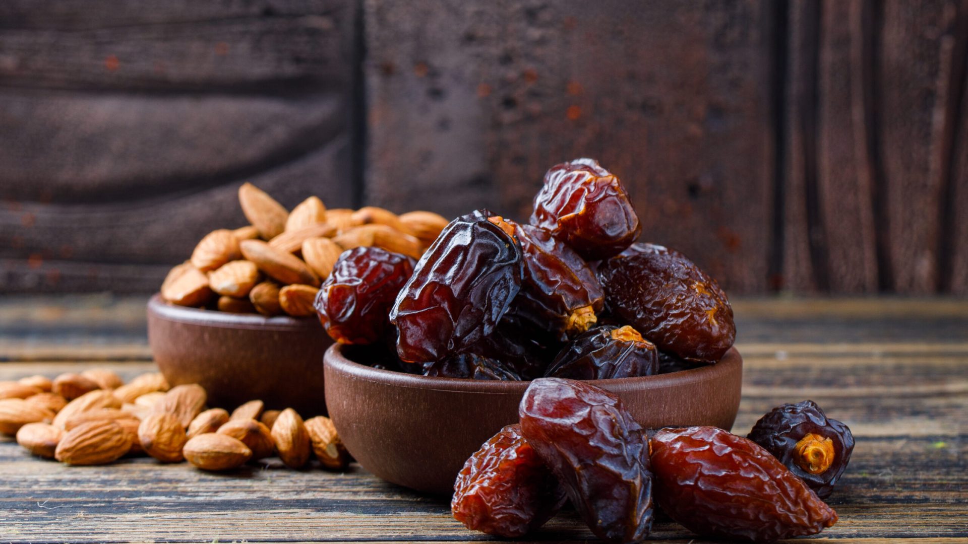 arap hurması odun kasada odun masada